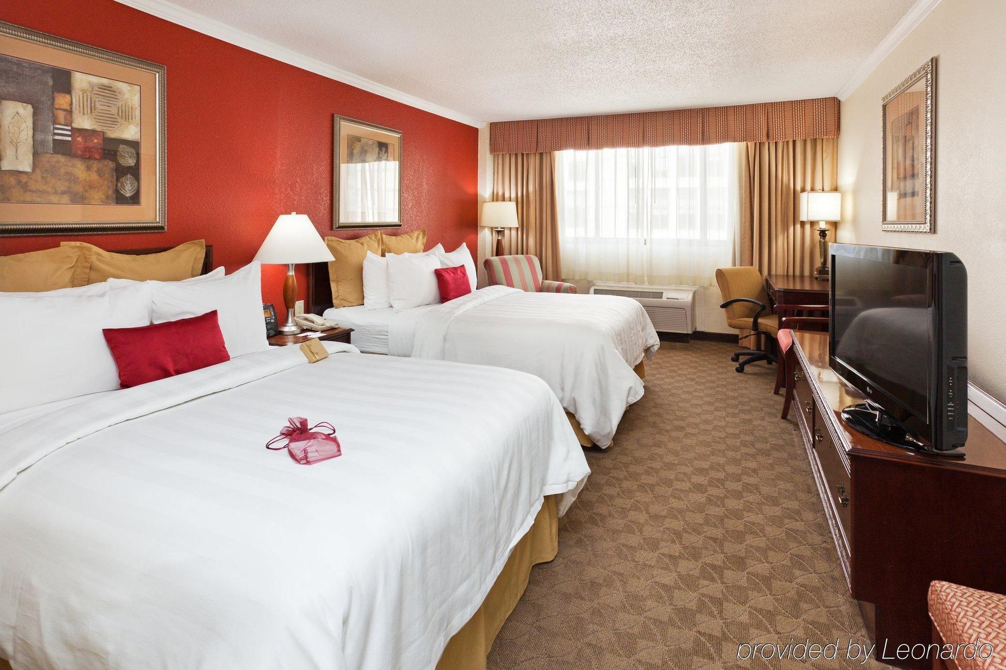 Fairfield Inn & Suites By Marriott Charlotte Uptown Номер фото